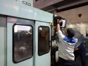 thay man hinh lcd fanuc cho may cnc 2