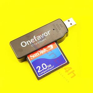 Đầu đọc thẻ CF, mới 100%. Gắn thẻ CF vào đầu đọc, cắm đầu đầu vào máy tính (PC / Laptop), driver tự nhận. Windows XP /7/10/11 (32 / 64 bits) hỗ trợ.