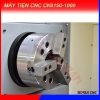 Máy tiện CNC CK6150-1000, chính hãng Borui, giá nhà máy. Mâm cặp 10inch (254mm) loại thủy lực 3 chấu, đk tiện max 500mm, hành trình tiện max 1000mm.